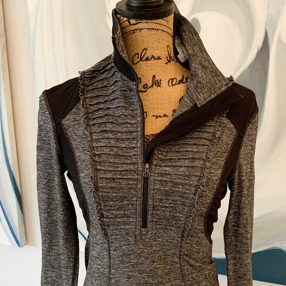 Lululemon 1/2 zip L/S Running shirt top grey black